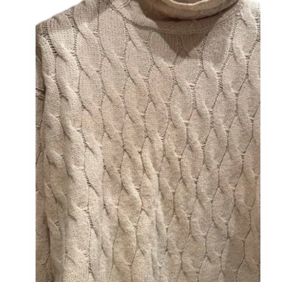 Zara Cream Cable Knit Turtleneck Sweater - Picture 3 of 6